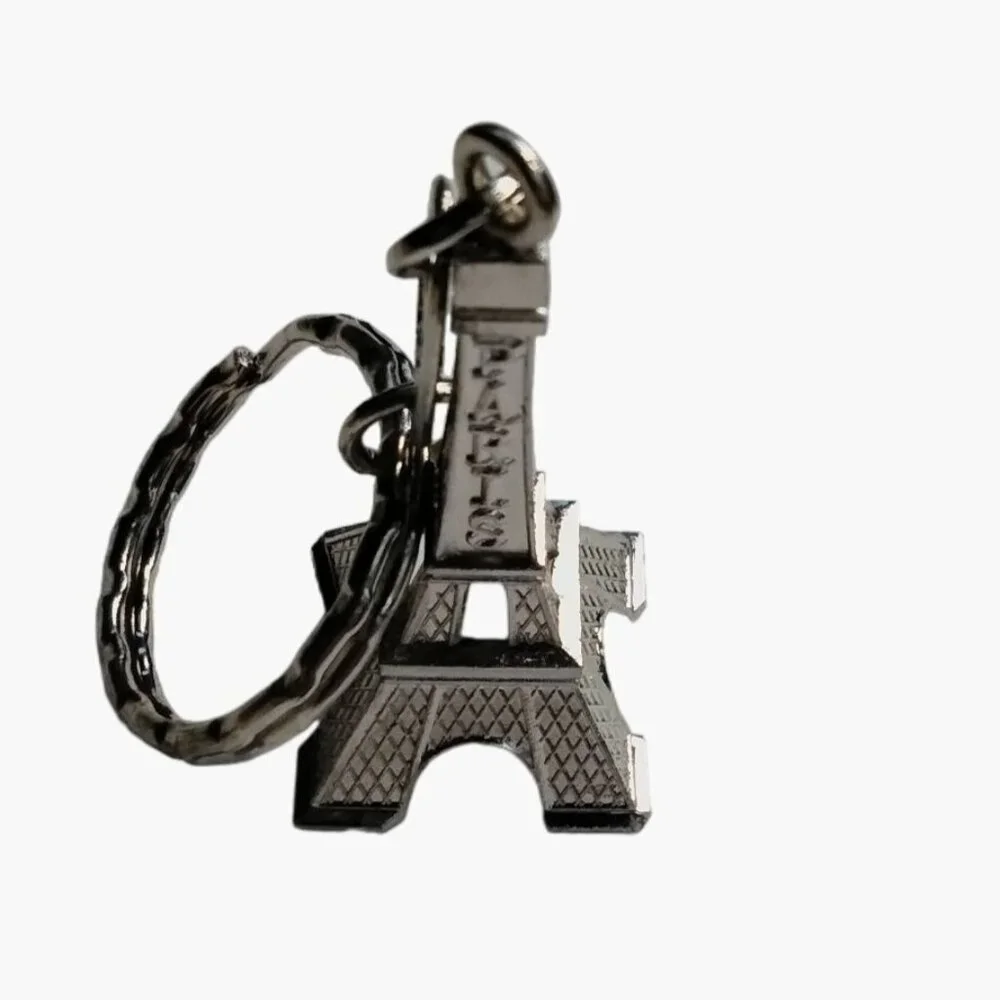 Eiffel Tower Keychain Souvenir Paris France Silver Tone Metal Key Ring